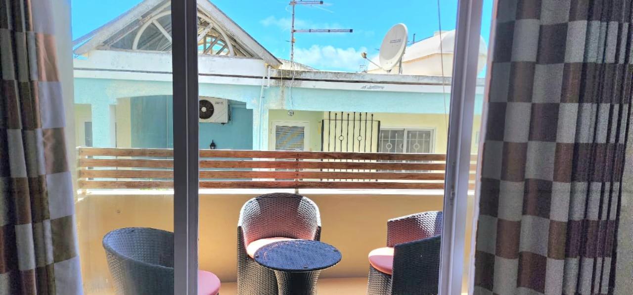 Number 9, 2Nd Floor,Pebble Bay Appartments Grand Bay Luaran gambar