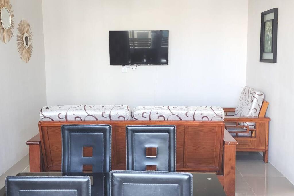 Number 9, 2Nd Floor,Pebble Bay Appartments Grand Bay Luaran gambar