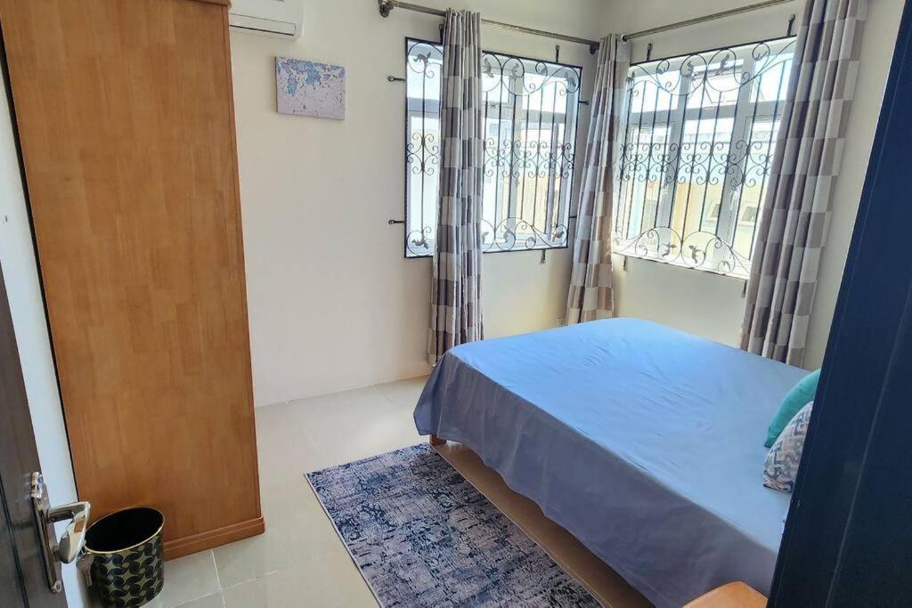 Number 9, 2Nd Floor,Pebble Bay Appartments Grand Bay Luaran gambar