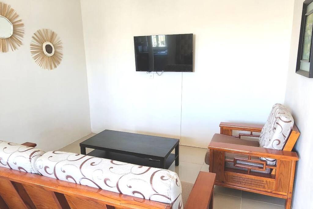 Number 9, 2Nd Floor,Pebble Bay Appartments Grand Bay Luaran gambar